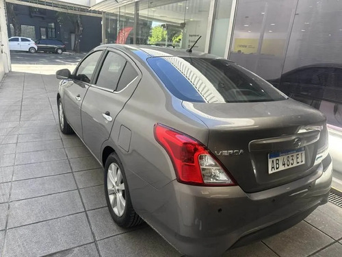 Nissan Versa 1.6 Advance Mt 2017