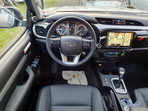 Toyota Hilux 2.8 Cd Srx 177cv 4x2 At 2025