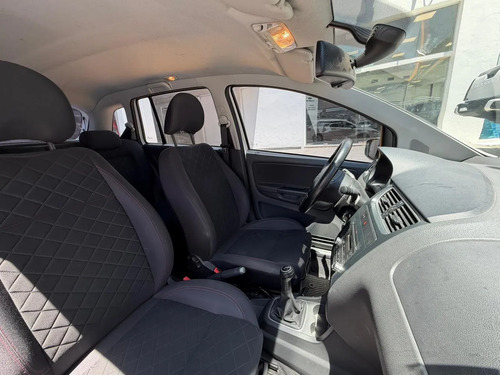 Volkswagen Suran 1.6 Highline 101cv 11c 2012