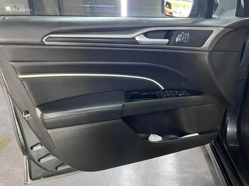 Ford Mondeo 2.0 VIGNALE HIBRIDO L19 2020