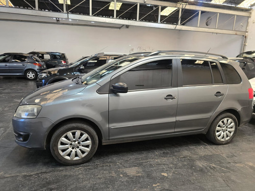 Volkswagen Suran 1.6 Comfortline 101cv 2014