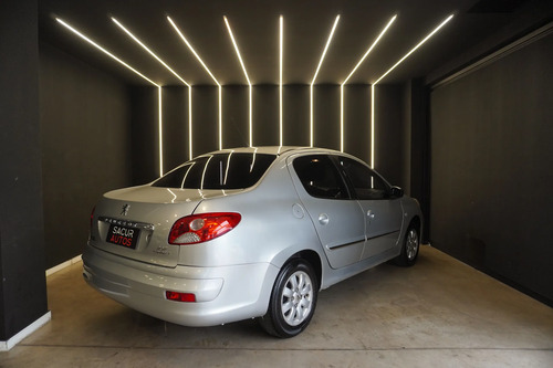 Peugeot 207 Compact 1.4 Sedan Allure 75cv 2013