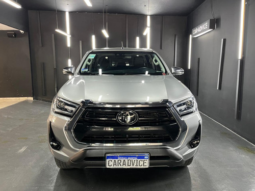 Toyota Hilux 2.8 TDI 4X4 SRX AT6 2022