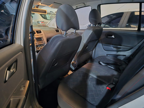 Volkswagen Suran 1.6 Imotion Highline 2013