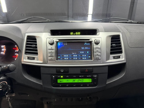 Toyota Hilux 3.0 TDI 4X2 DC SRV CUERO L12 2012