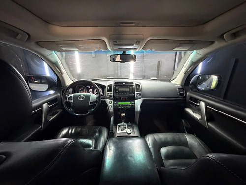 Toyota Land Cruiser 4.5 D4-D 200 VX AT 2013