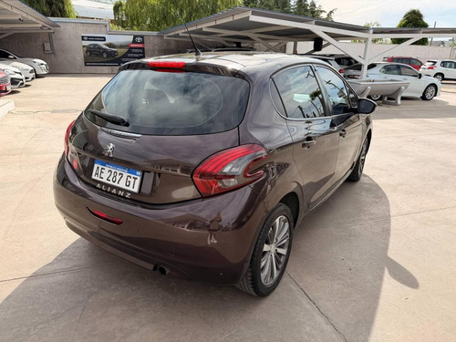 Peugeot 208 1.6 5p Feline 2020