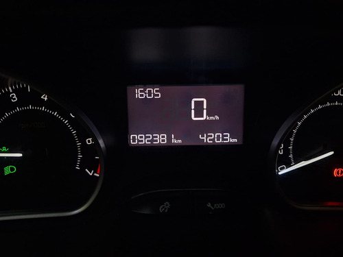 Peugeot 2008 1.6 Feline 2018