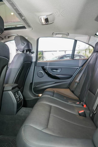 BMW Serie 3 2.0 320i Sedan Sportline 2018