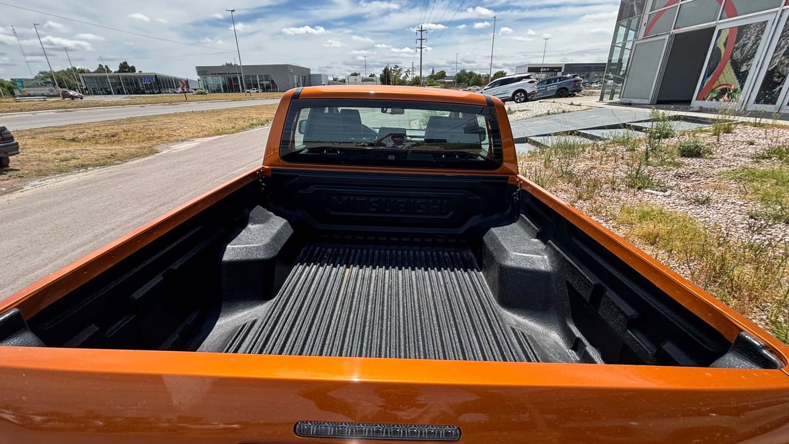 L200 2.4L GLS 6AT 4WD Full 2026