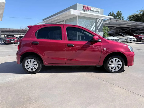 Toyota Etios 1.5 X 5p 2022