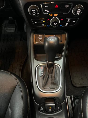 Jeep Compass 2.4 LONGITUDE AT6 4X2 L18 2021