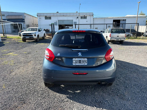 Peugeot 208 ACTIVE 1.5 2013