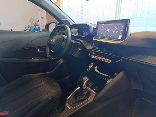 Peugeot 208 1.0T Gt 2024