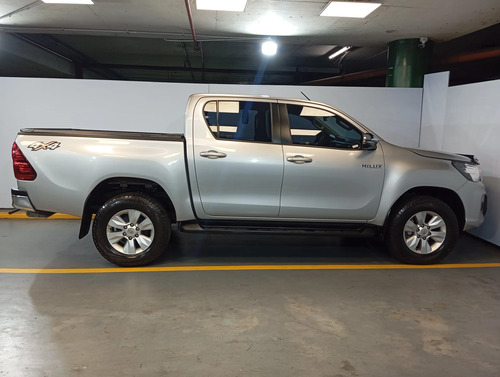 Toyota Hilux 4x4 2.8 Tdi 4x4 Cd Srv L/20 2019