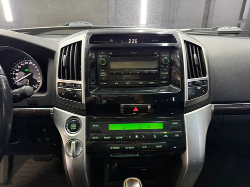 Toyota Land Cruiser 4.5 D4-D 200 VX AT 2013