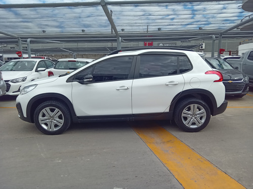 Peugeot 2008 1.6 Allure 2020