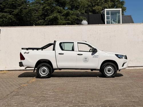 Toyota Hilux 2.4 Dc 4x4 Tdi Dx 2022