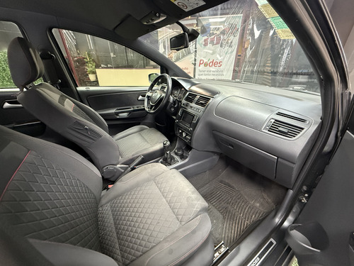 Volkswagen Suran Cross 1.6 Highline 2017