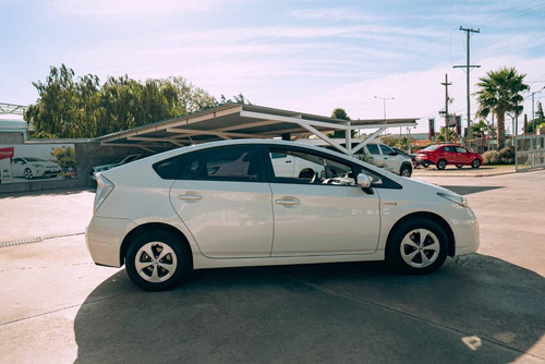 Toyota Prius 1.8 Cvt L12 2013