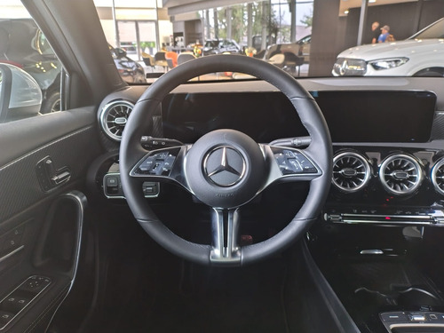 Mercedes-Benz Clase A 1.3 A200 163cv Progressive Hatch 2025