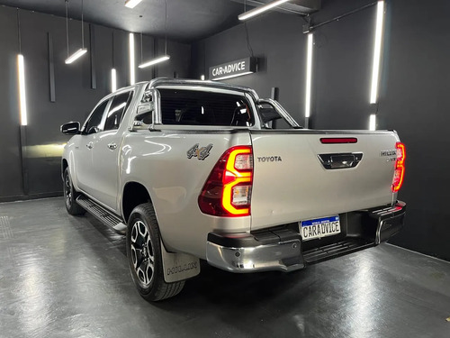 Toyota Hilux 2.8 TDI 4X4 SRX AT6 2022