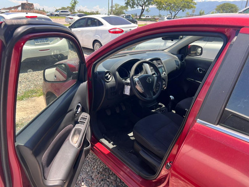 Nissan Versa 1.6 Advance Mt 2017