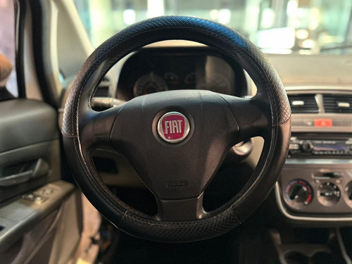 Fiat Punto 1.4 Attractive C/radio Integrada 2011