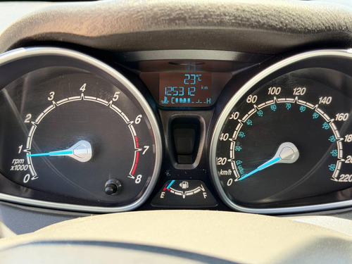 Ford Fiesta Kinetic 1.6 5p Titanium (Kd) L14 2014