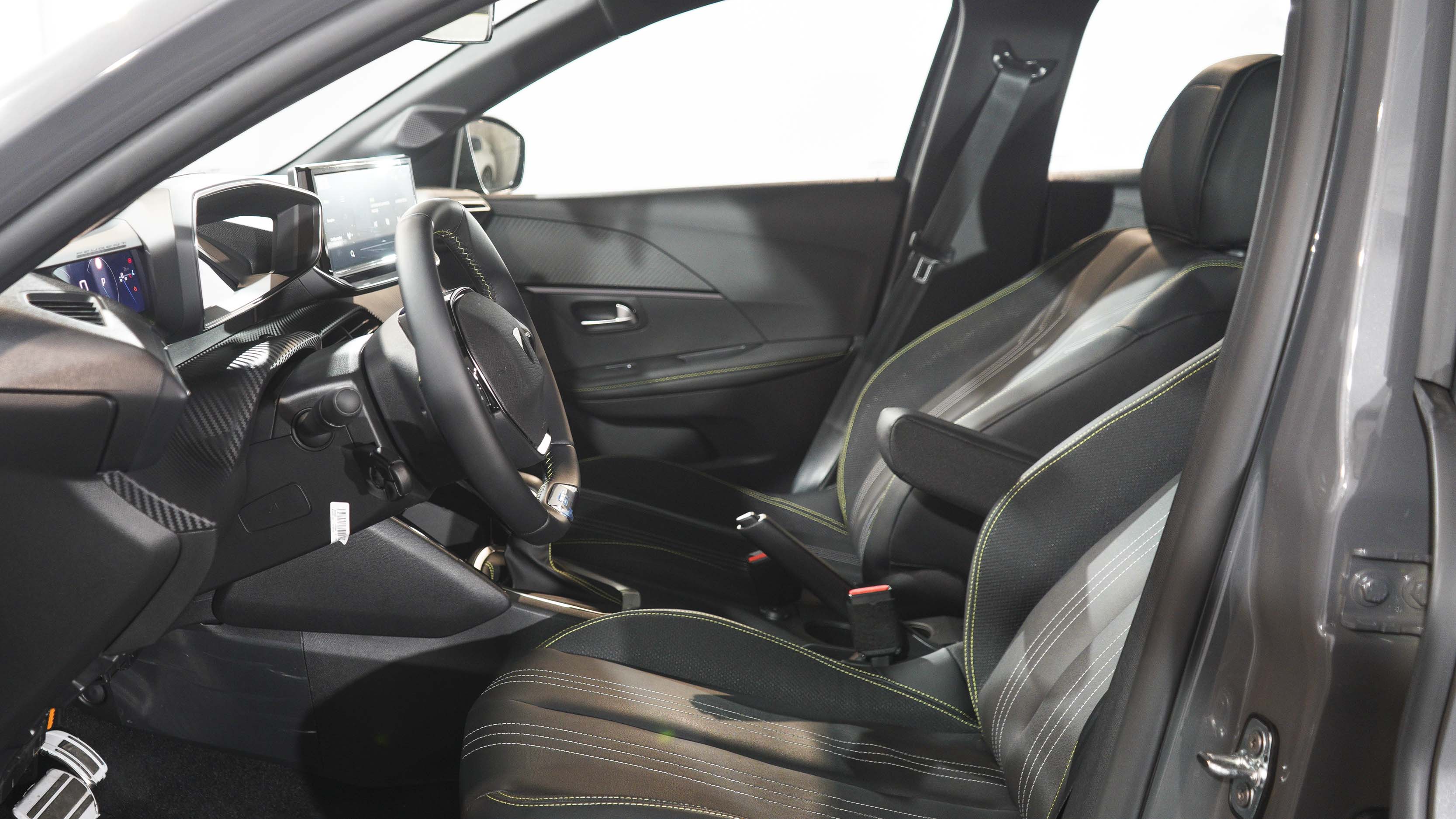 Peugeot 208 GT 1.0T CVT 2025