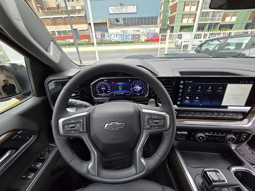 Chevrolet Silverado 5.3 V8 Z71 Trail Boss 2025