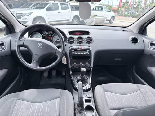 Peugeot 308 308 1.6 Active 2017 2017