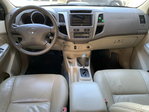 Toyota Hilux SW4 3.0 Srv Cuero At 4X4 2006