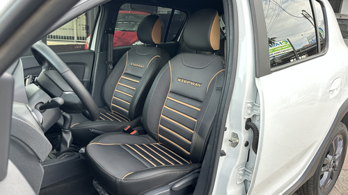 Renault Stepway 1.6 16V Intens C.A.B At 2023