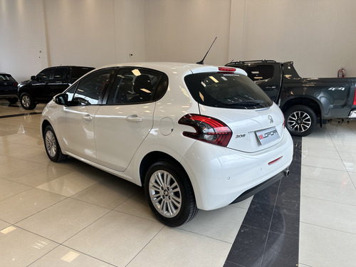 Peugeot 208 1.6 Allure 2018