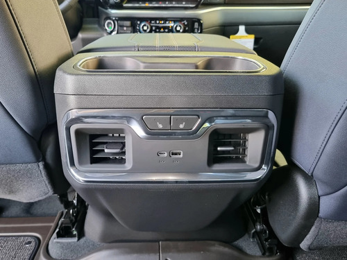 Chevrolet Silverado 5.3 V8 High Country 2026