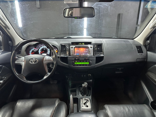 Toyota SW4 TDI SRV CUERO AT L12 2014