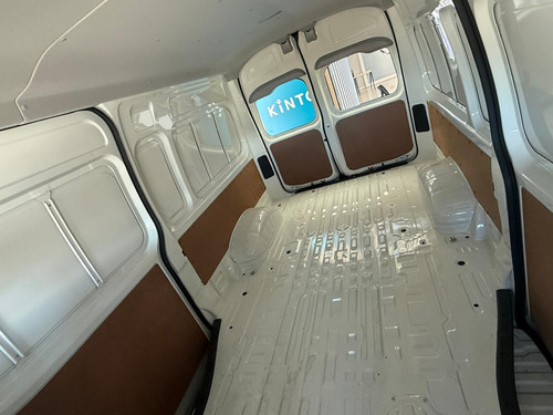 Toyota Hiace 2.8 Tdi Furgón 6at L2h2 3a 5p 2025