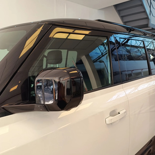 Land Rover Defender 2.0 110 P400E Hse X-Dynamic 2024