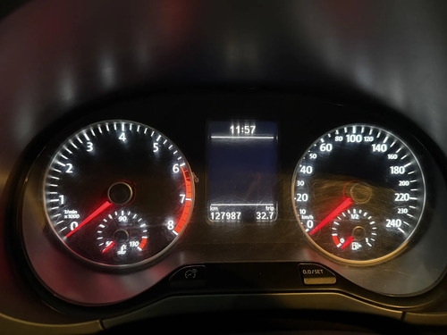 Volkswagen Suran 1.6 Comfortline 101cv 2015