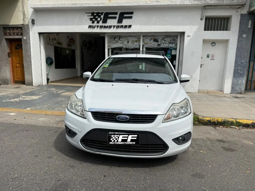 Ford Focus 2 1.6 Trend Sigma 2012