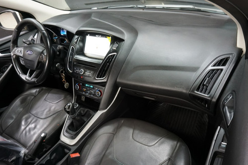 Ford Focus III 2.0 Sedan Se 2017