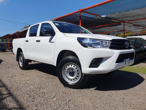 Toyota Hilux 2.8 Cd Srv 177cv 4x2 At 2025