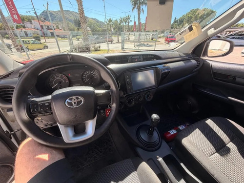 Toyota Hilux 2.4 Dc 4x4 Tdi Dx 2022