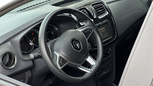 Renault Stepway 1.6 16V Intens C.A.B At 2023