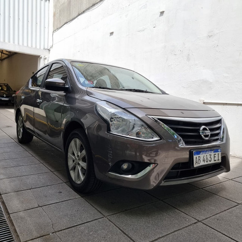 Nissan Versa 1.6 Advance Mt 2017