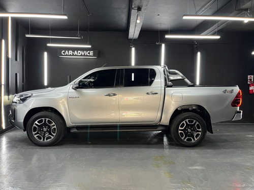 Toyota Hilux 2.8 TDI 4X4 SRX AT6 2022