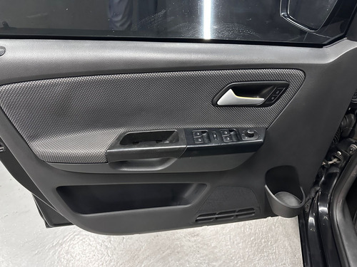 Volkswagen Fox 1.6 HIGHLINE I MOT 5P L10 2012