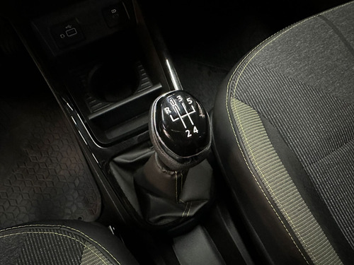 Renault Kwid 1.0 Outsider 2025