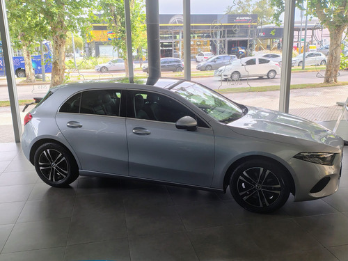 Mercedes-Benz Clase A 1.3 A200 163cv Progressive Hatch 2025